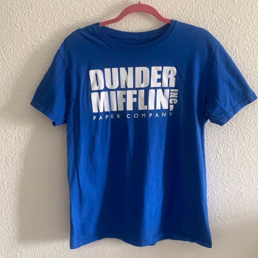 Blue Dunder Mifflin T-shirt ✨